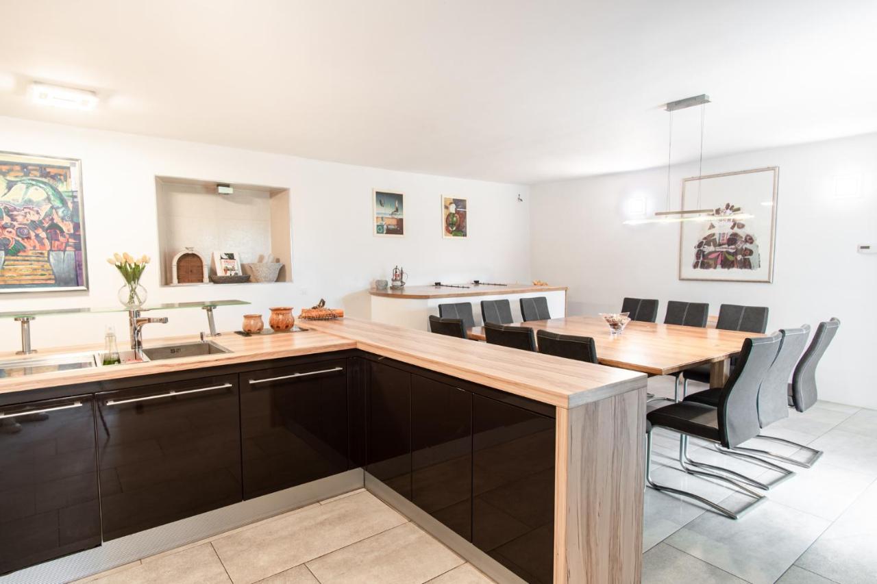 Villa Hermes Art Dutovlje Luaran gambar