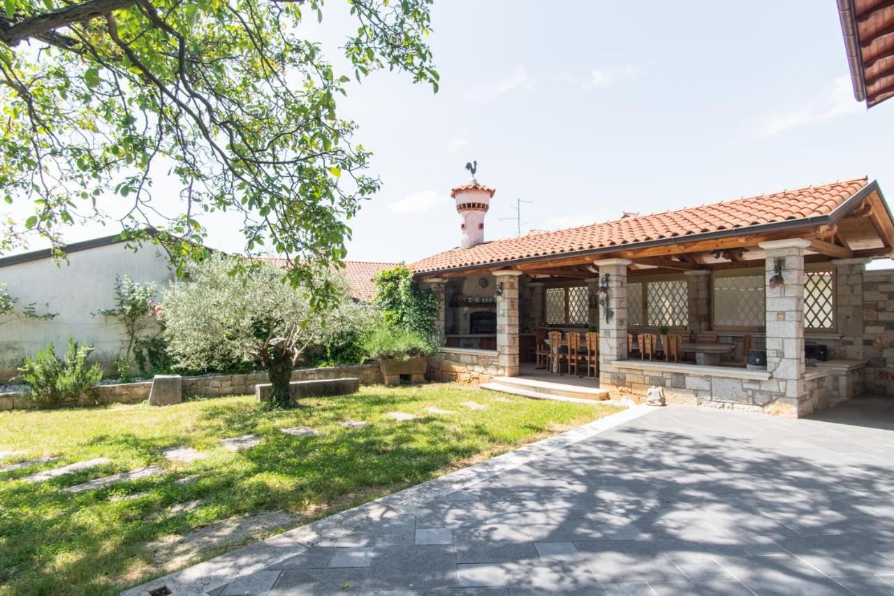 Villa Hermes Art Dutovlje Luaran gambar