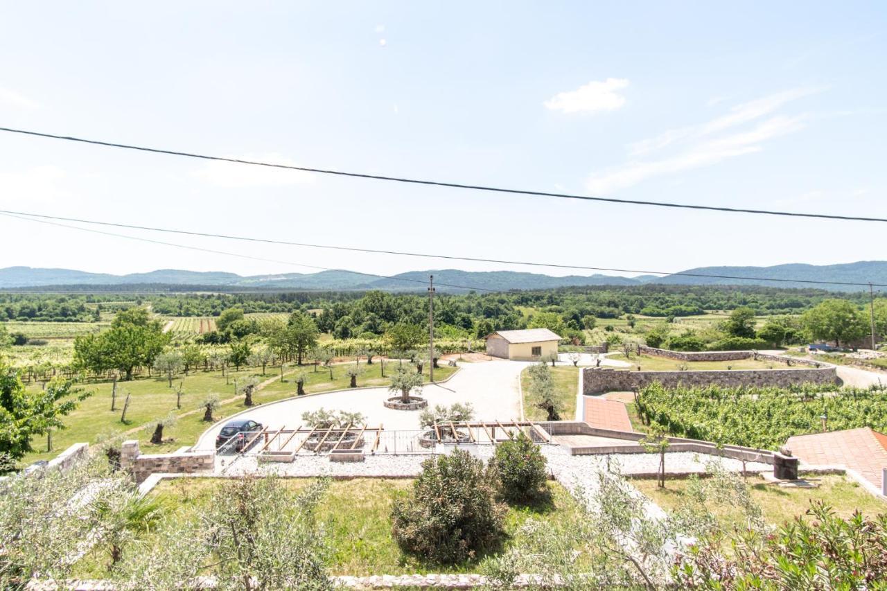 Villa Hermes Art Dutovlje Luaran gambar