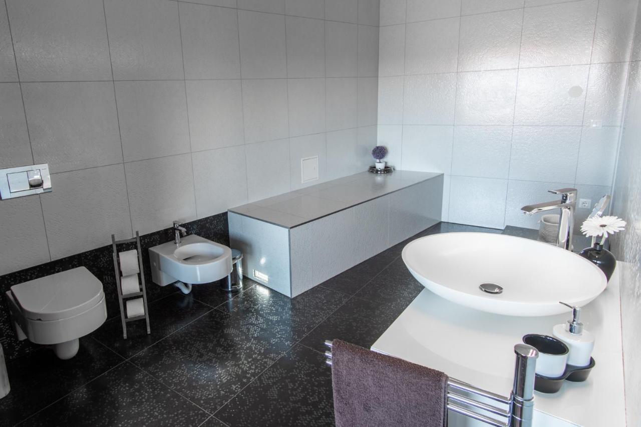 Villa Hermes Art Dutovlje Luaran gambar