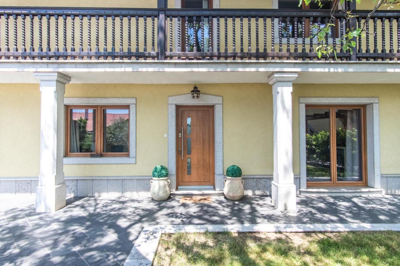 Villa Hermes Art Dutovlje Luaran gambar