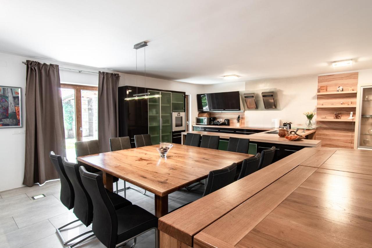 Villa Hermes Art Dutovlje Luaran gambar