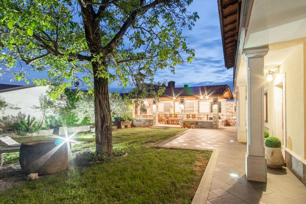 Villa Hermes Art Dutovlje Luaran gambar